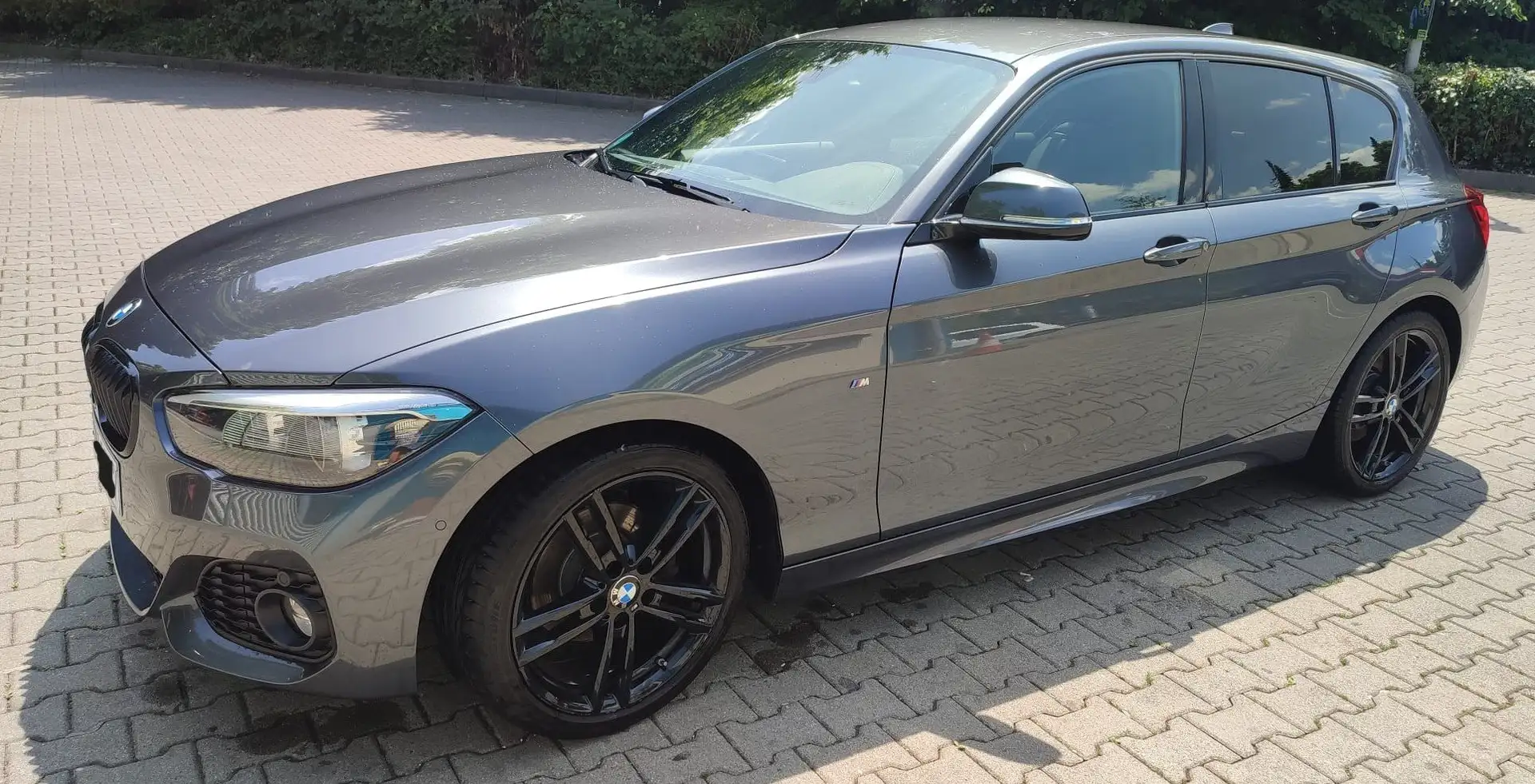 BMW 120 120d Aut. Edition M Sport Shadow Silber - 2