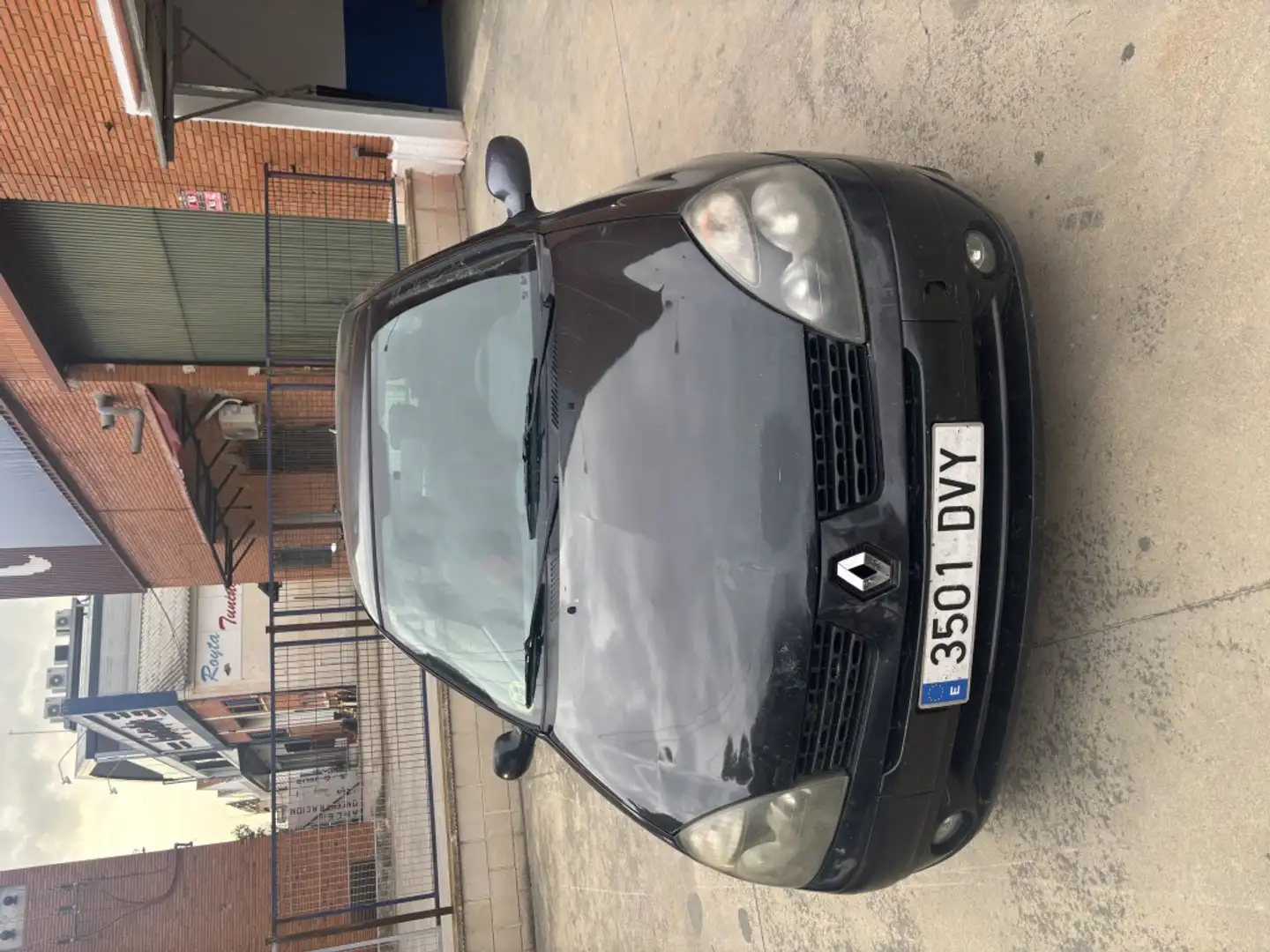 Renault Clio 1.6 16v Extreme Noir - 1