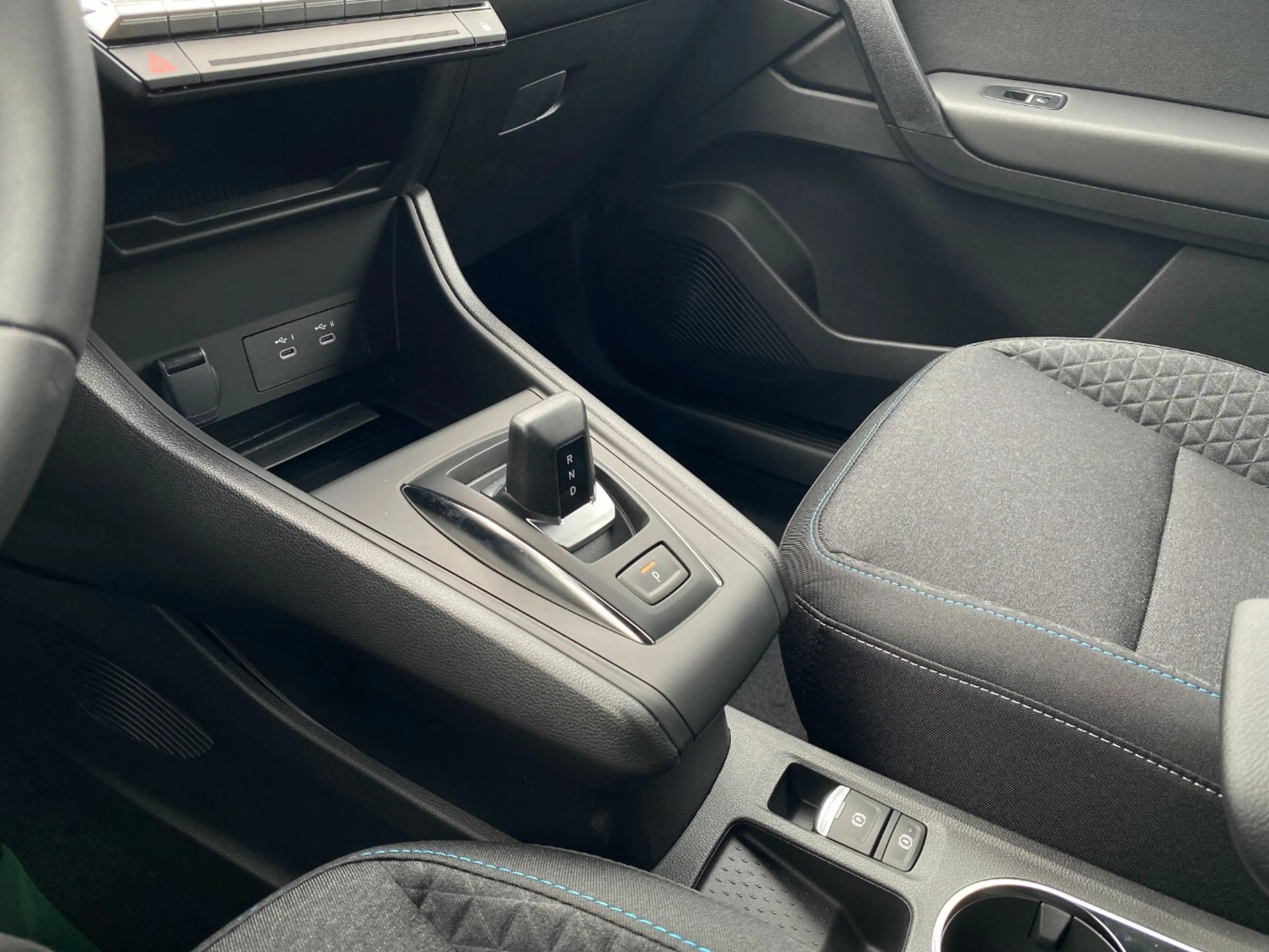 Mitsubishi Grandis 1.3 MHEV 103 kW Diamant PLUS — photo 12