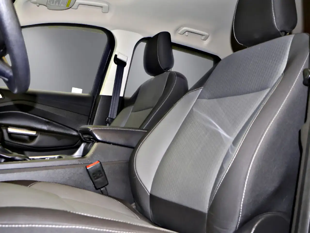 Ford Escape снимка Ford Escape