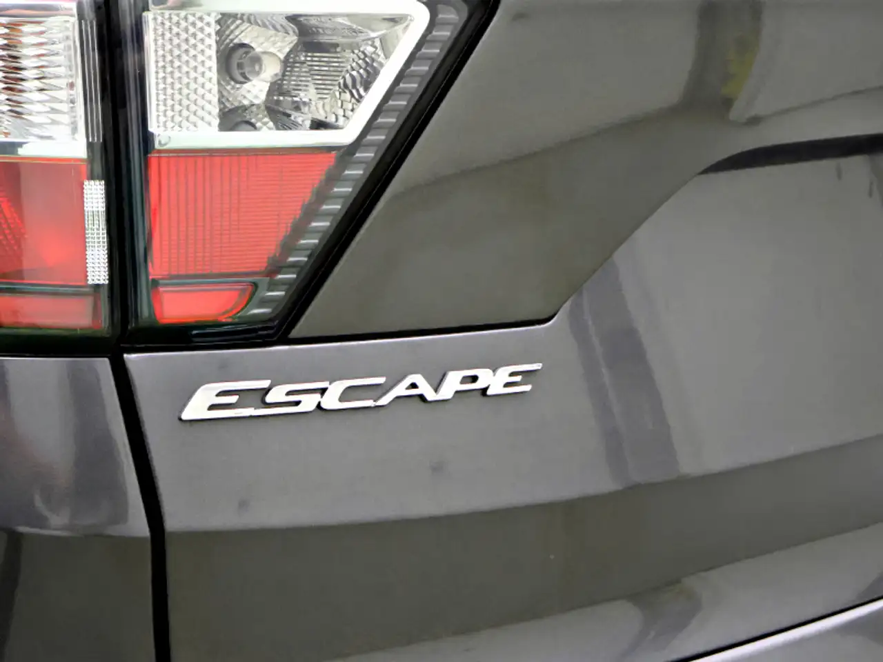Ford Escape снимка Ford Escape