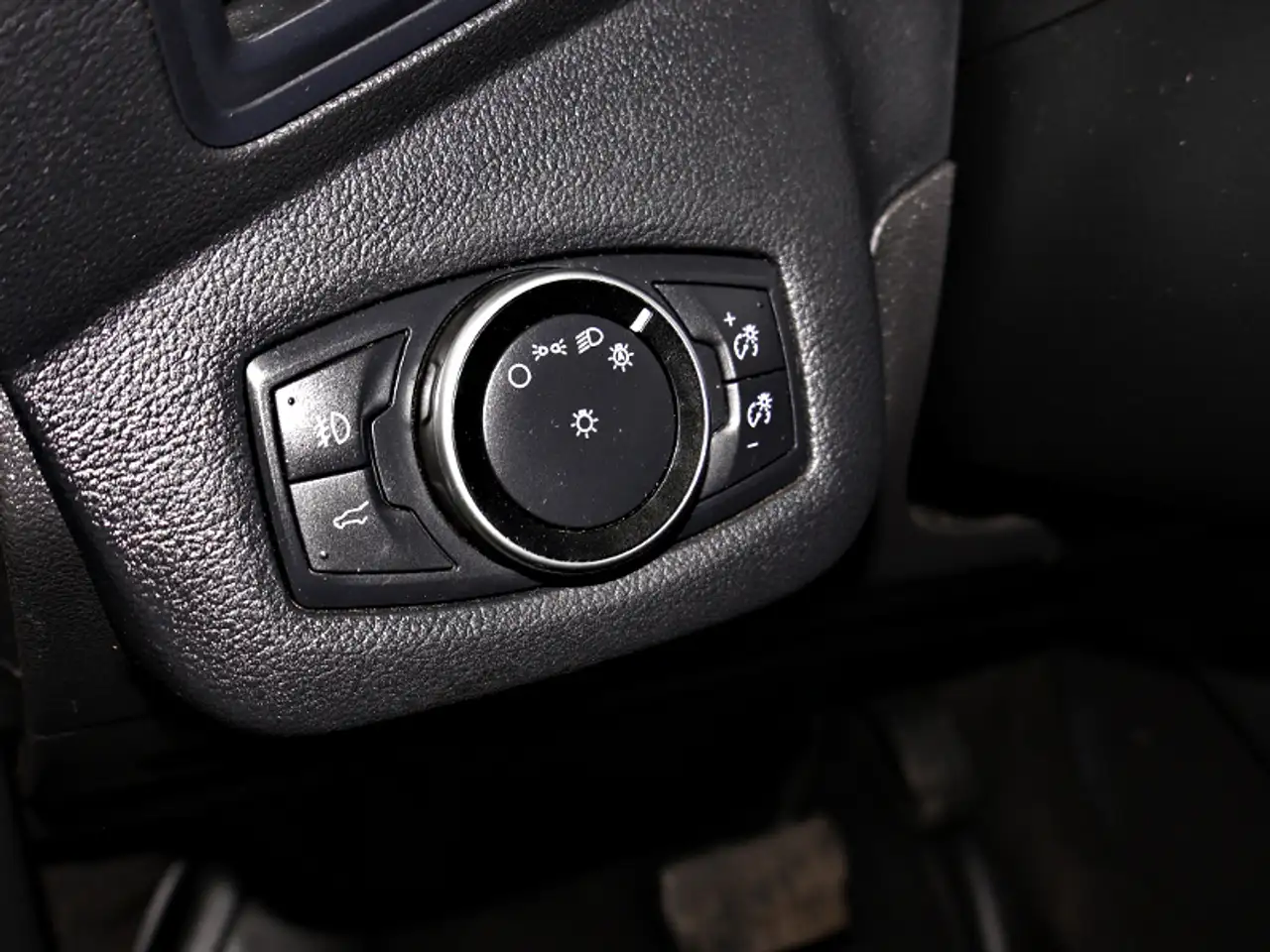 Ford Escape снимка Ford Escape