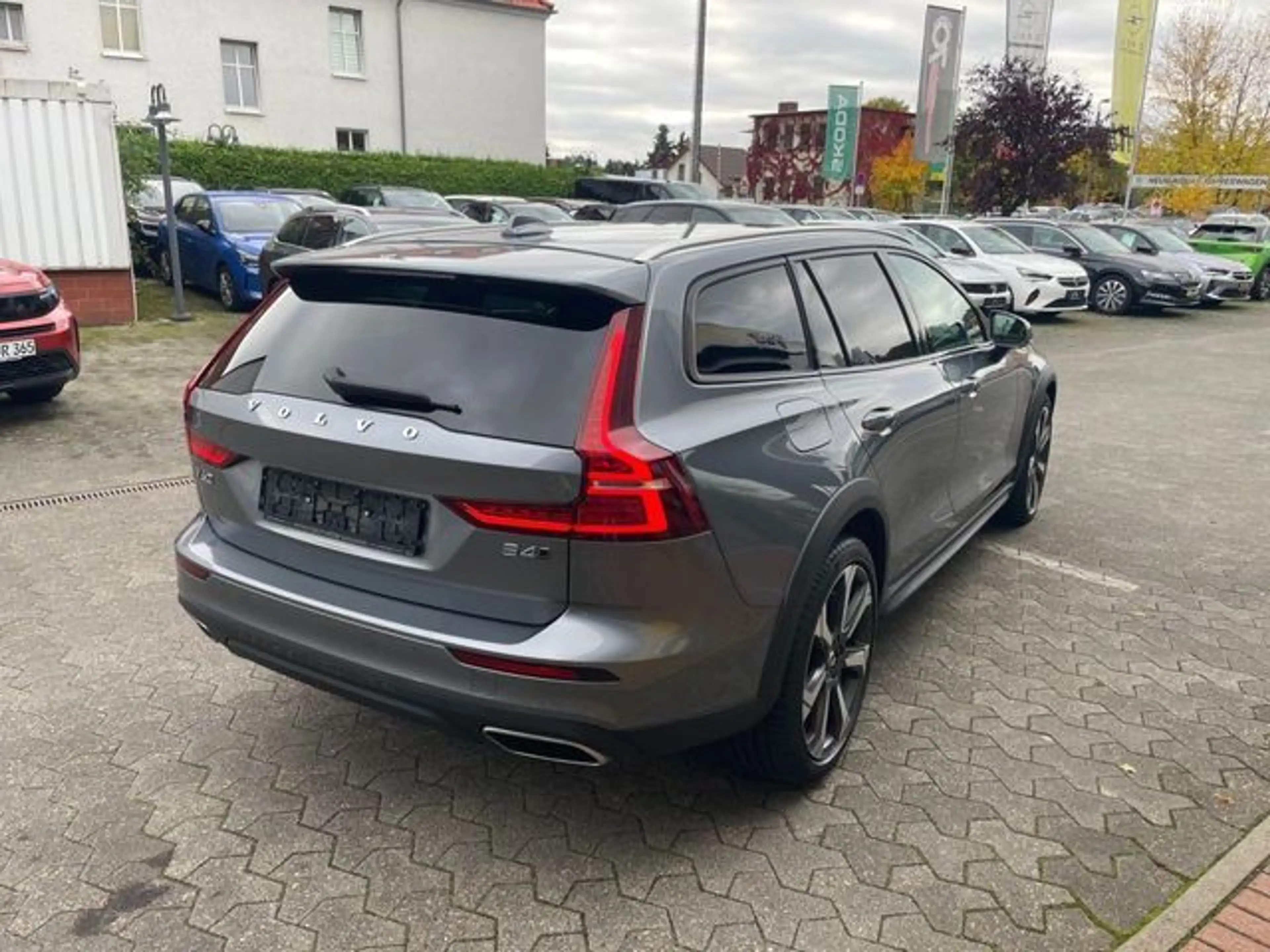 Volvo V60 Cross Country B4 D AWD Geartr. Pro+Xenium+Kamera+ACC — photo 4