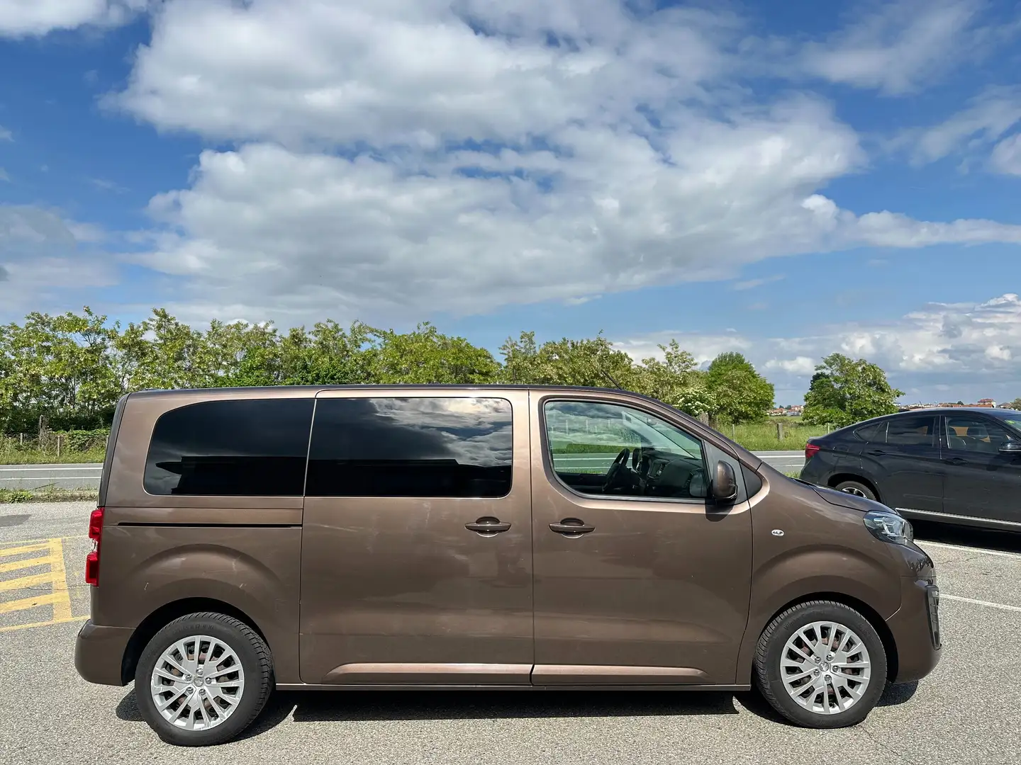 Peugeot Traveller TRAVELLER  BLUEHDI 180 S&S EAT6  BUSIN STANDARD Grigio - 2