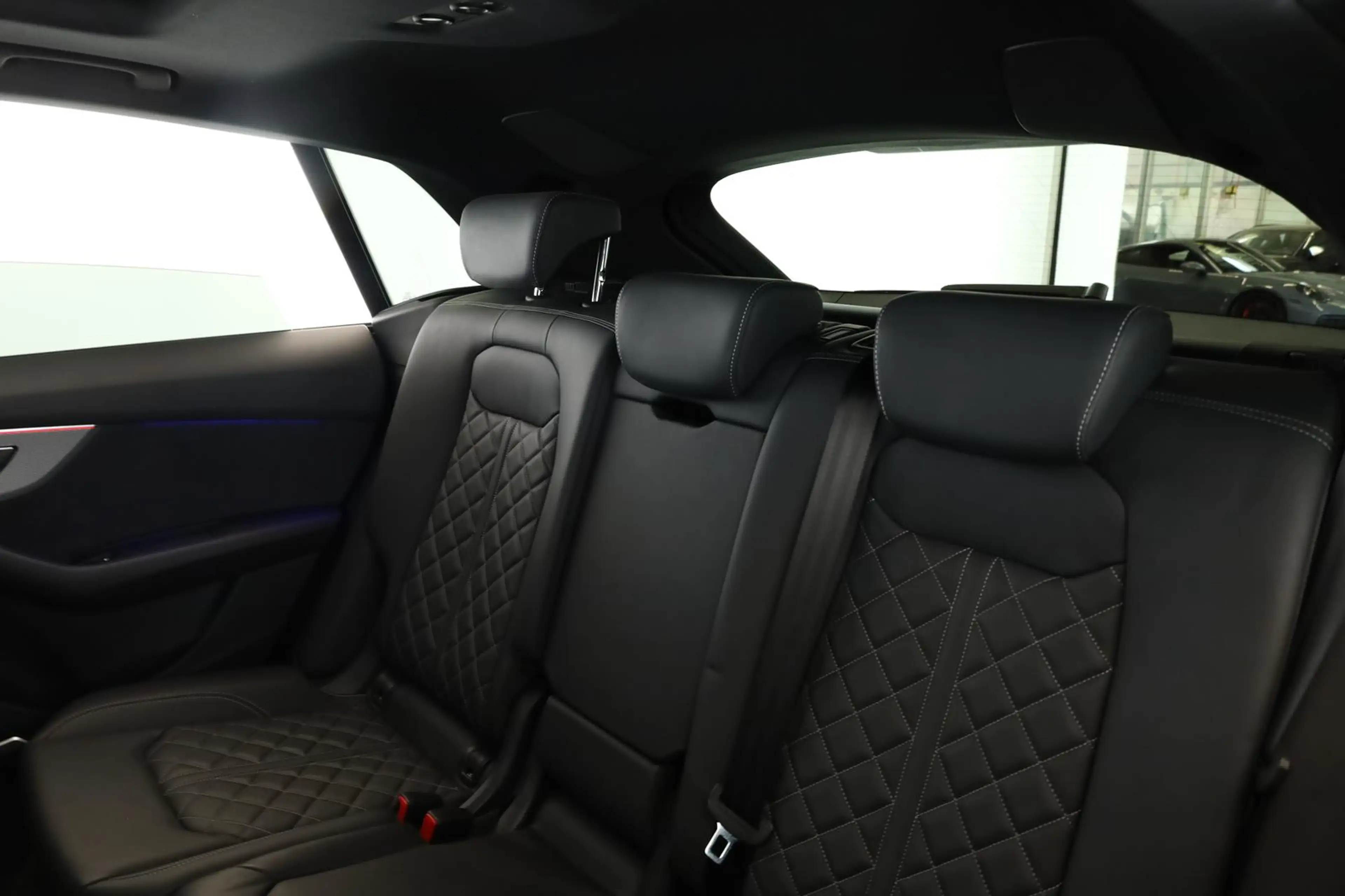 Audi SQ8 TFSI Facelift Leder Matrix Pano BangO ACC 23 — photo 10