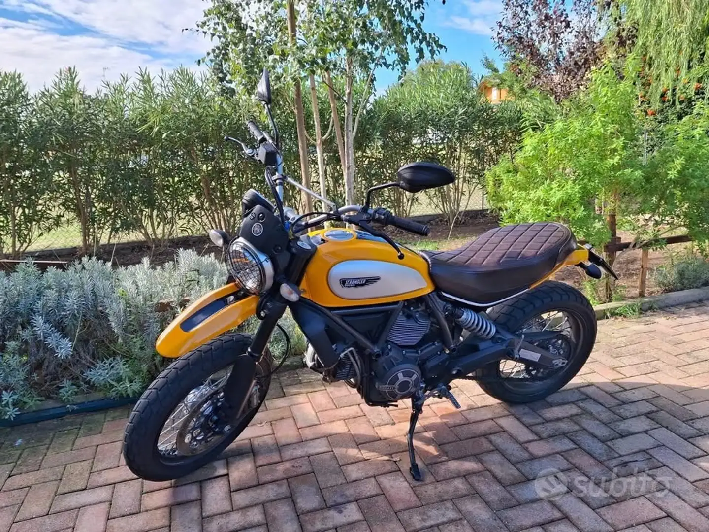 Ducati Scrambler Classic Giallo - 1