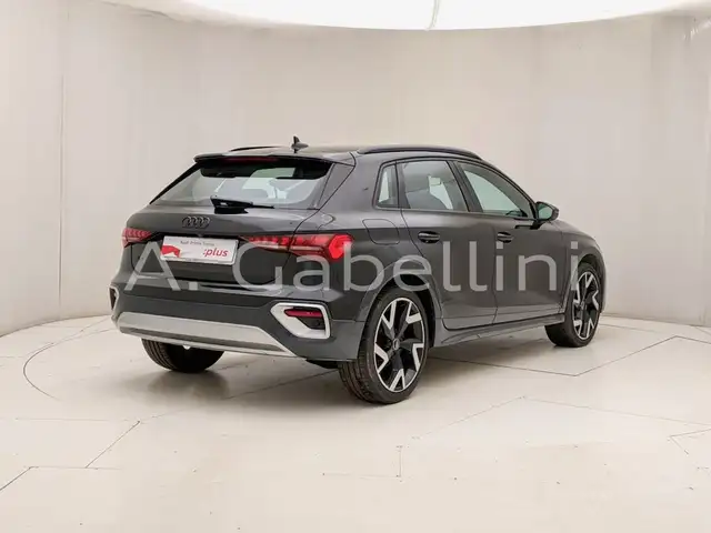 Audi A3 view 4