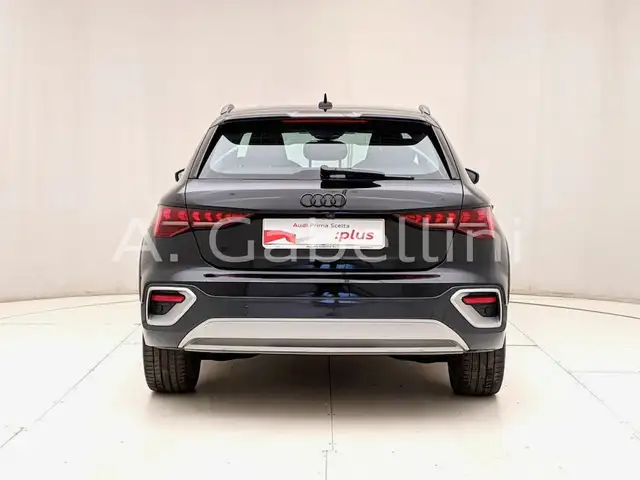 Audi A3 view 5