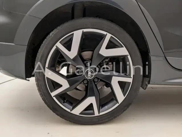 Audi A3 view 9