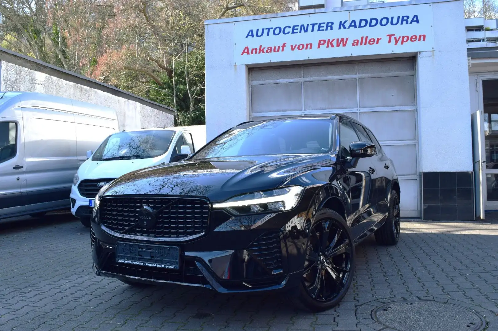 Volvo XC60 T8Plus Black EditionRecharge,Pano,360°K,21" Schwarz - 1