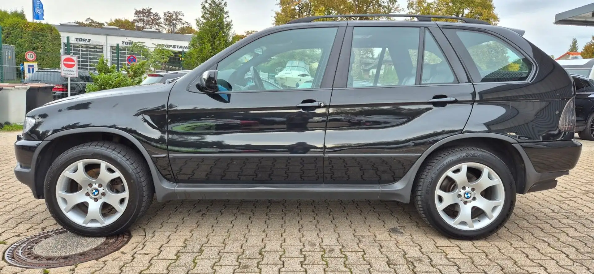 BMW X5 4.4i xDrive Leder Sitzheizung AHK TÜV Neu Argent - 2