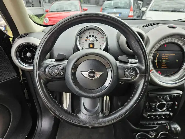 MINI Countryman view 14