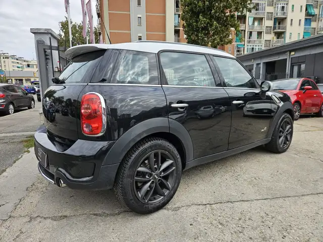 MINI Countryman view 4