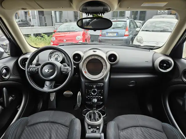 MINI Countryman view 10