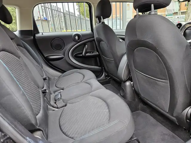 MINI Countryman view 13