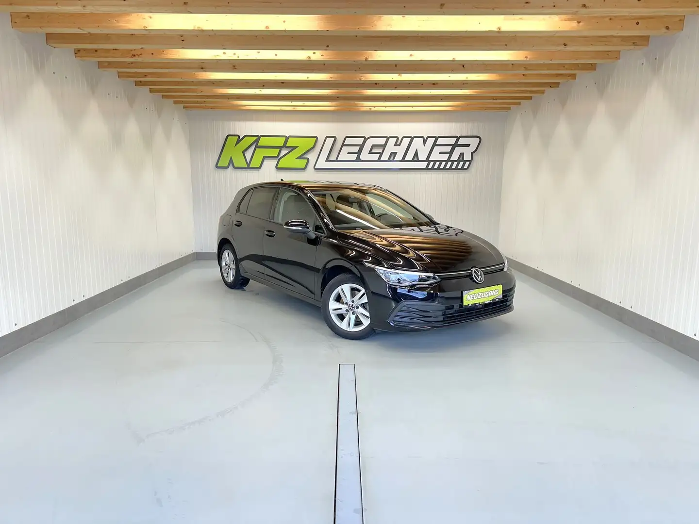 Volkswagen Golf VIII 1.5 TSI "SITZH*ST-HEIZ*LED*DAB*AHK" Schwarz - 1