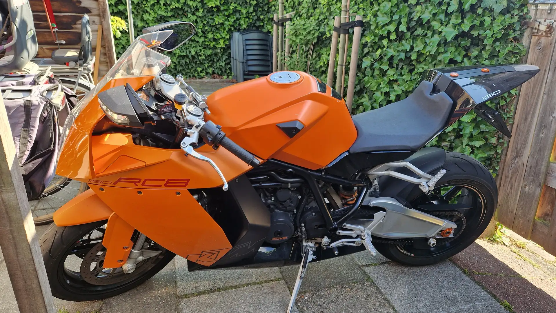 KTM 1190 RC8 Orange - 1