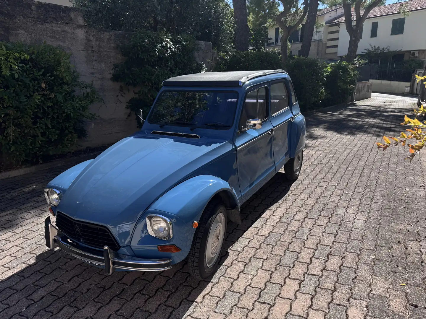 Citroen Dyane 6 Albastru - 1