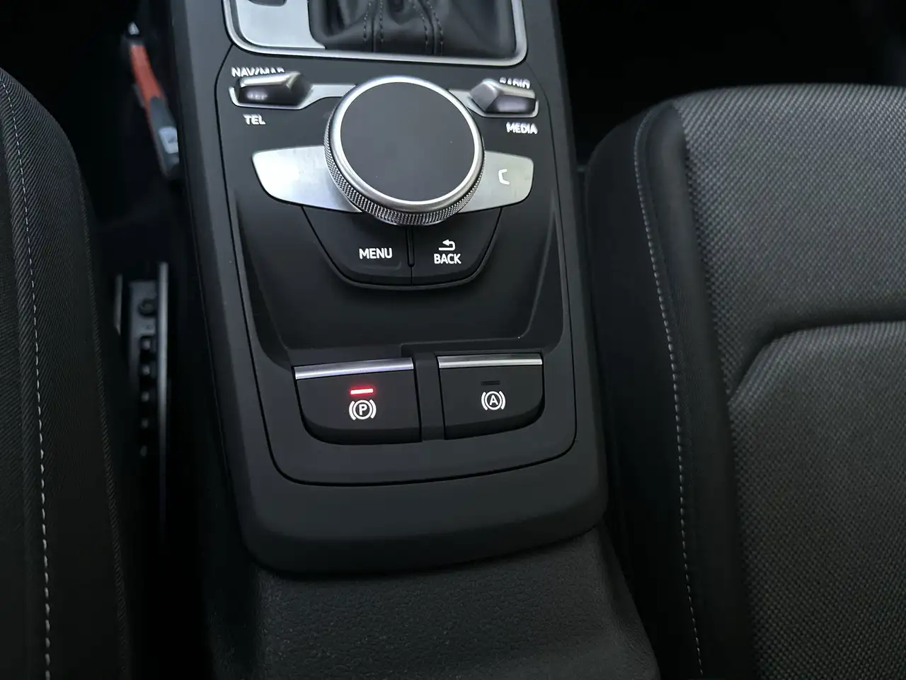 Audi Q2 35 TFSI 150pk S-Tronic Business Edition Navigatie, миниатюра 23