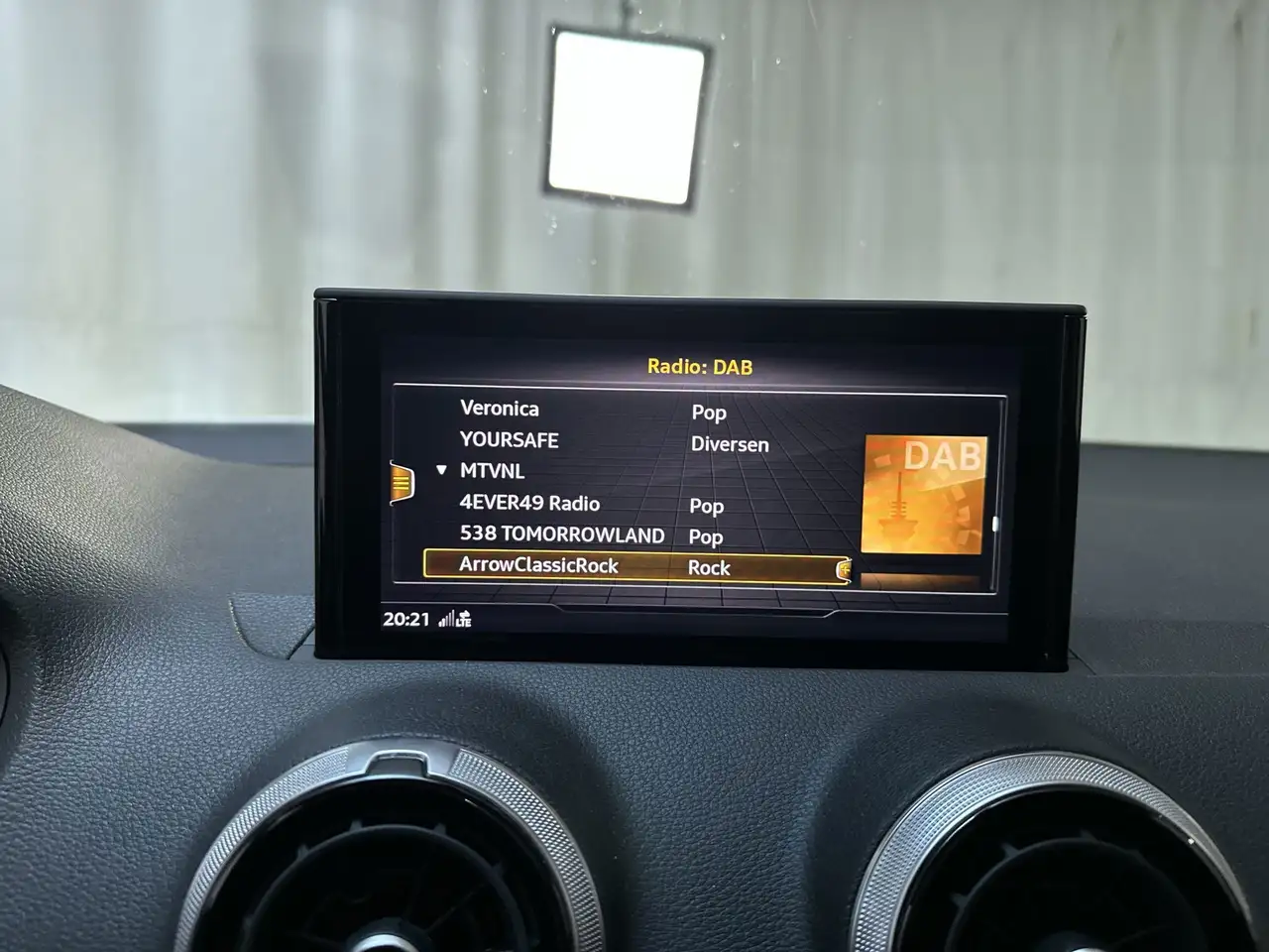 Audi Q2 35 TFSI 150pk S-Tronic Business Edition Navigatie, миниатюра 18