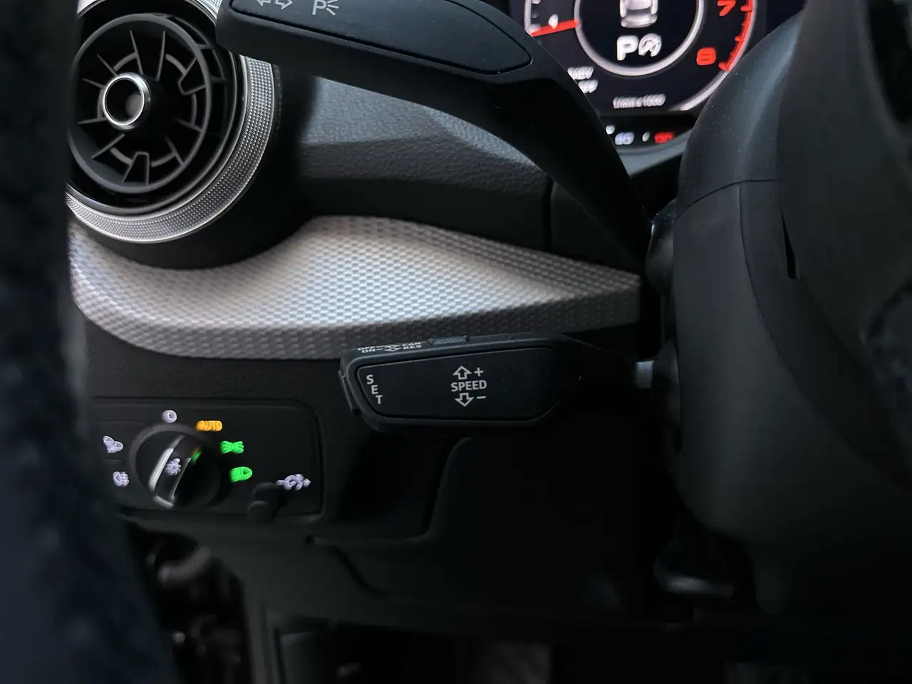 Audi Q2 35 TFSI 150pk S-Tronic Business Edition Navigatie, миниатюра 22