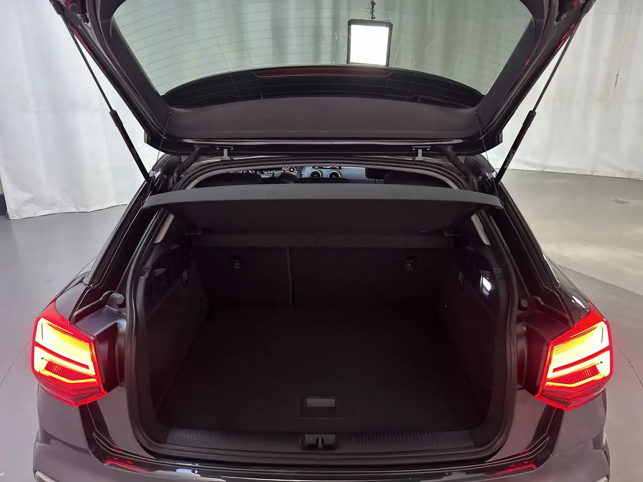 Audi Q2 35 TFSI 150pk S-Tronic Business Edition Navigatie, миниатюра 11