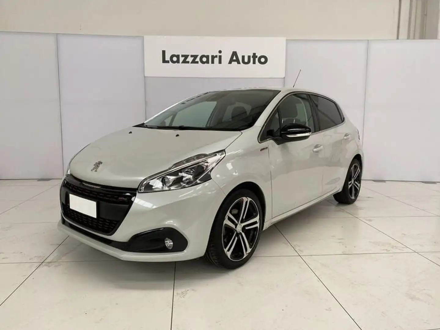 Peugeot 208 1.6 BlueHDi 100CV 5 porte GT Line White - 1