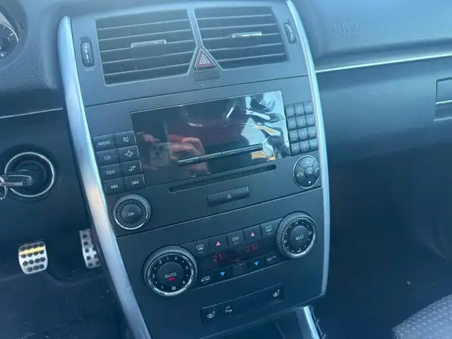 Mercedes-Benz B-Class view 5