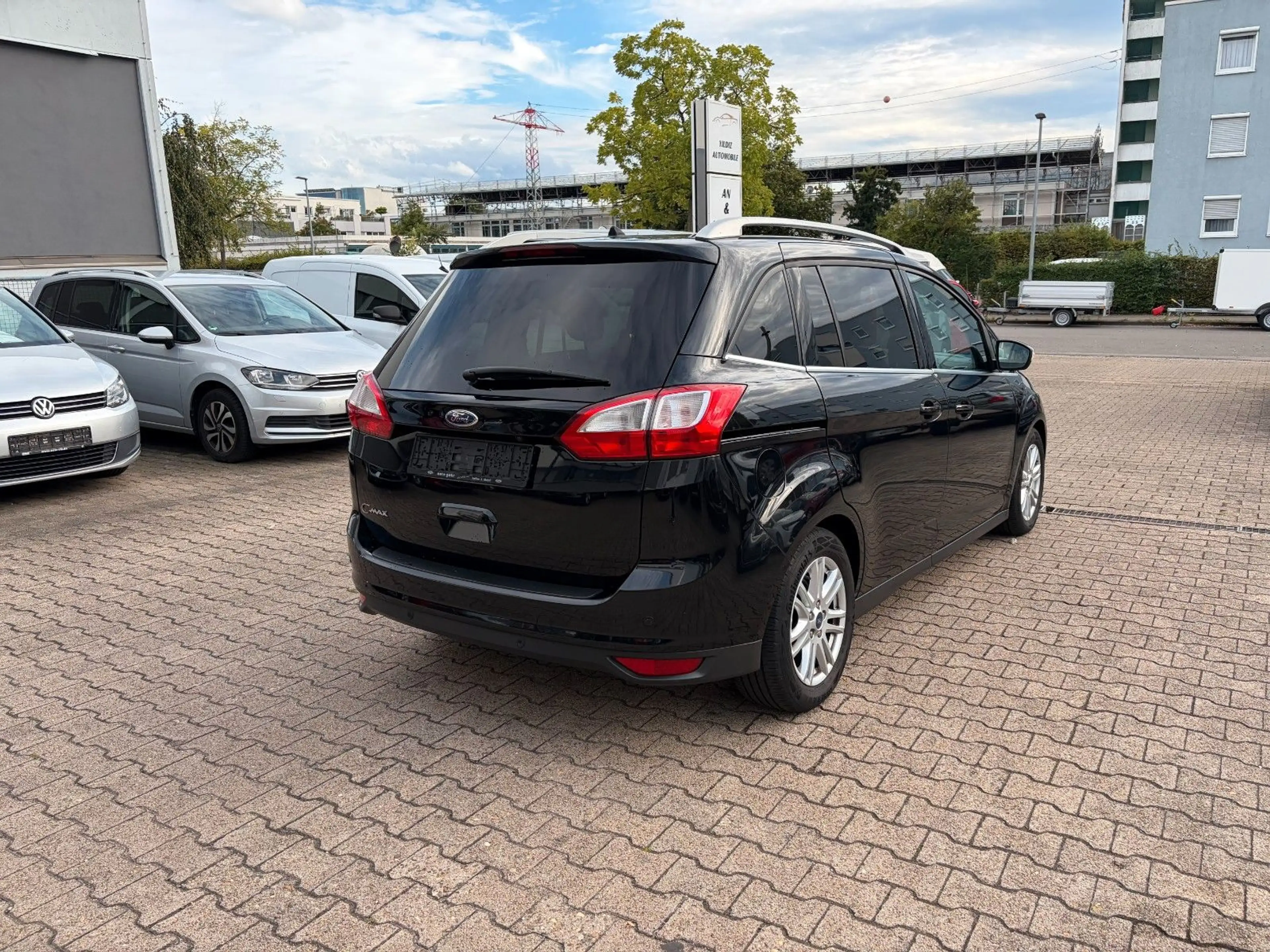 Ford Grand C-Max Grand Titanium*7-SITZER*KAMERA* — photo 5