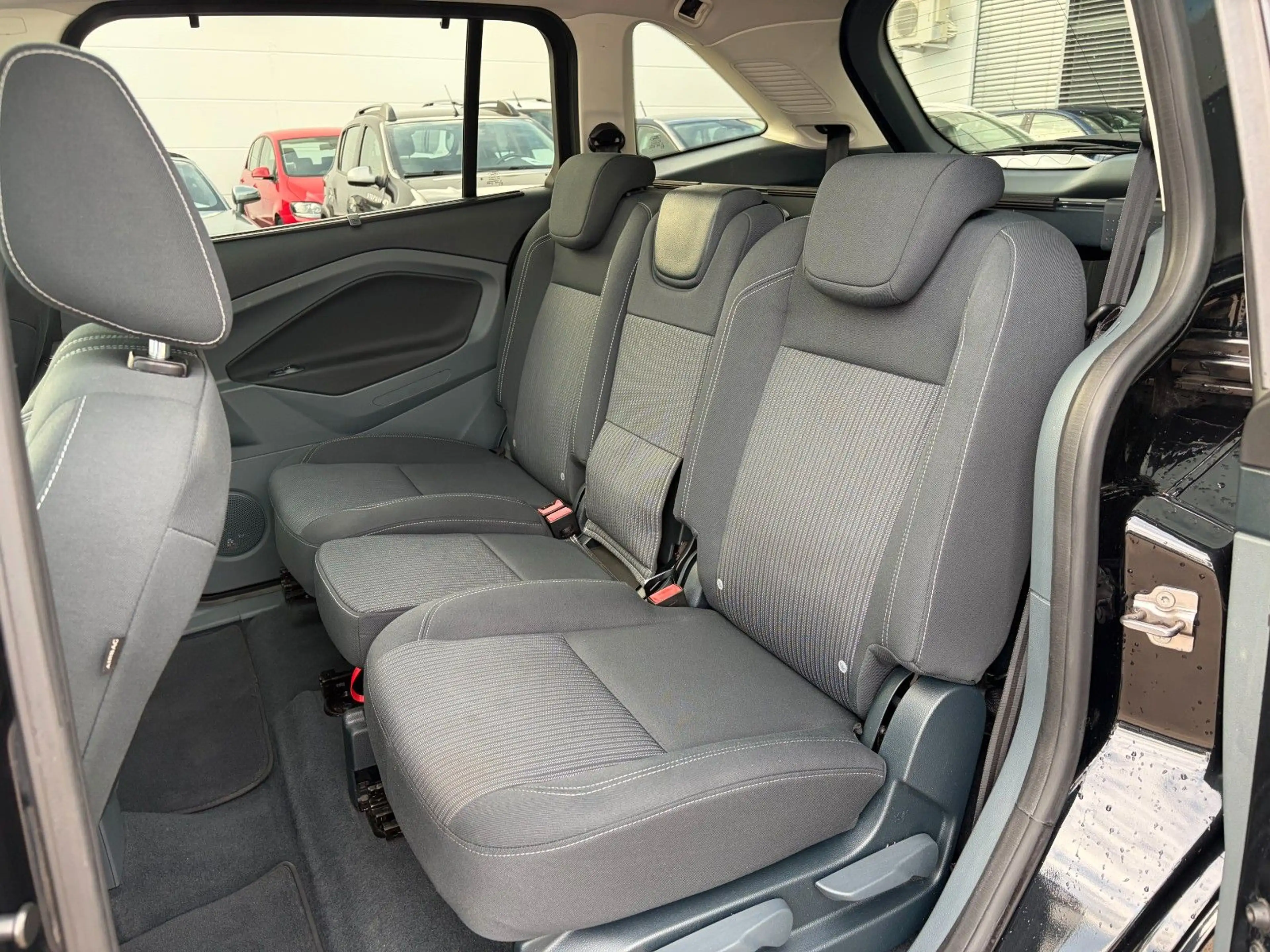 Ford Grand C-Max Grand Titanium*7-SITZER*KAMERA* — photo 12