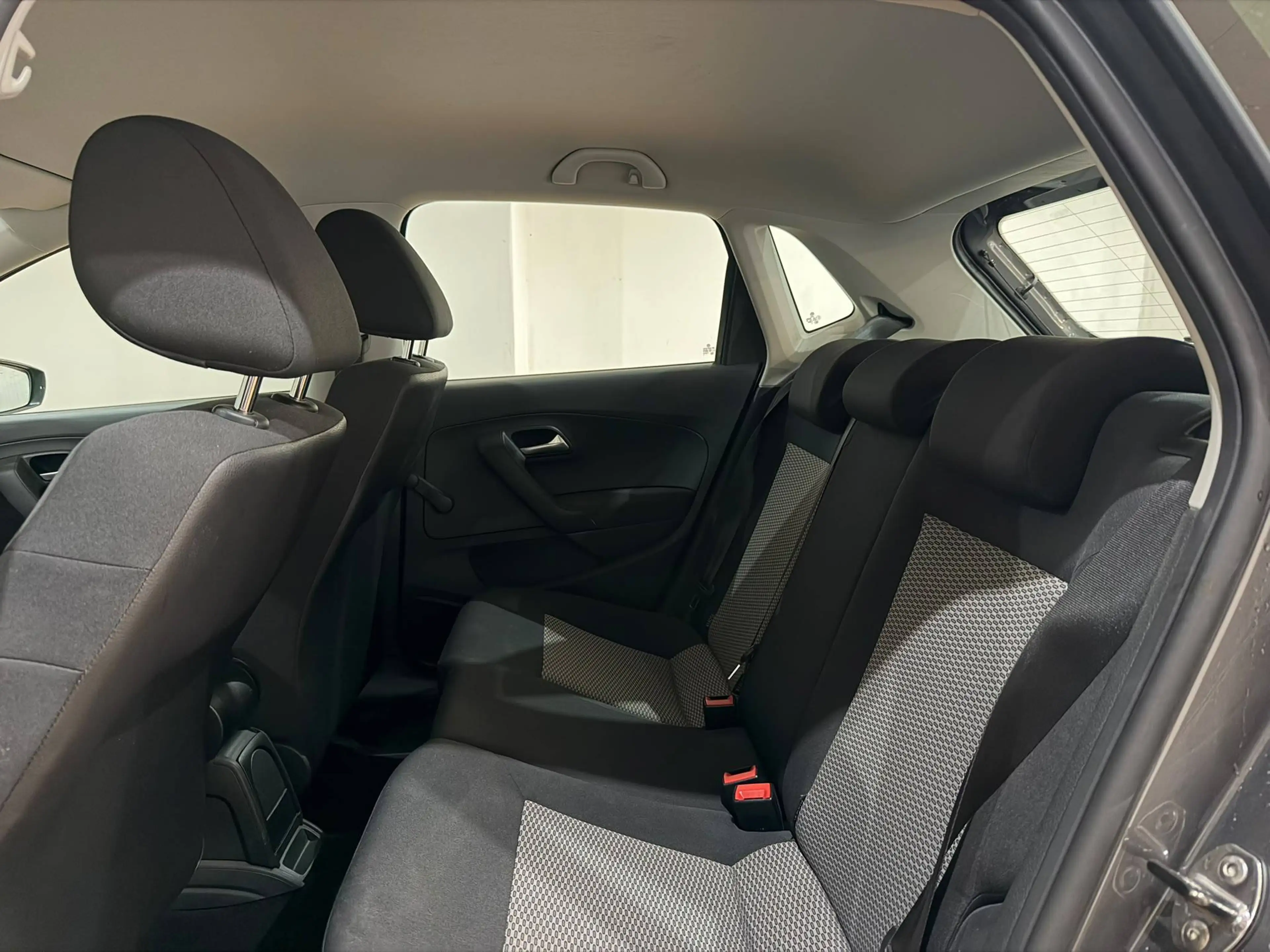 Volkswagen Polo Boite automatique ! GARANTIE 1 AN ! — photo 11