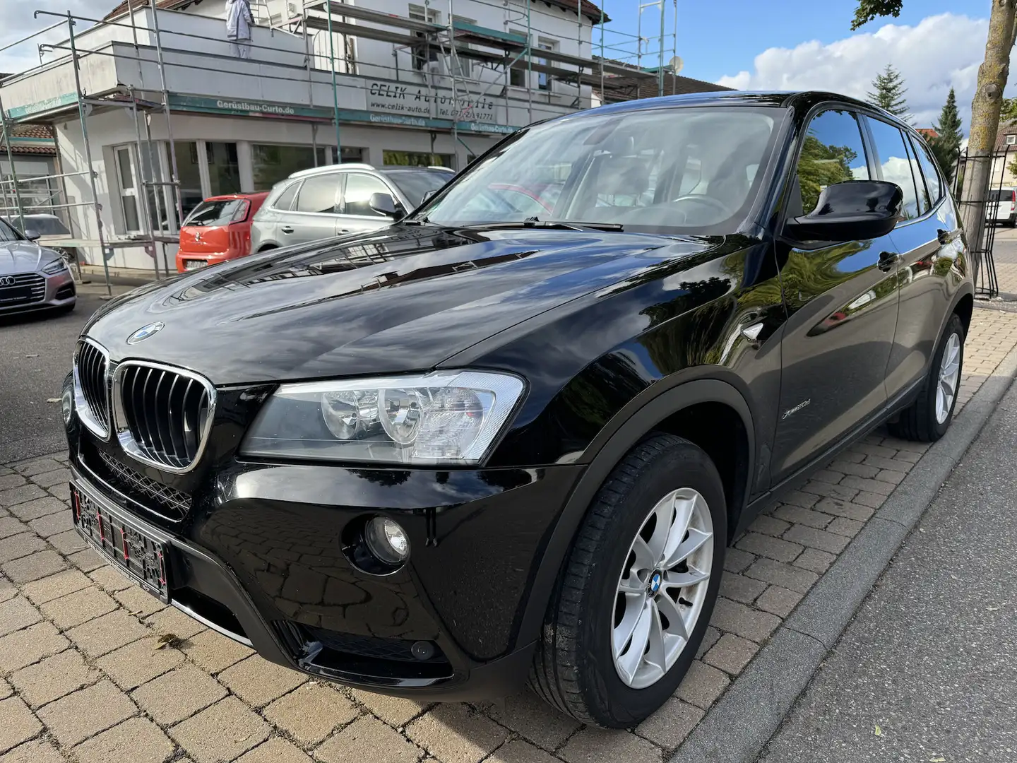 BMW X3 xDrive20d Automatik PDC Noir - 1