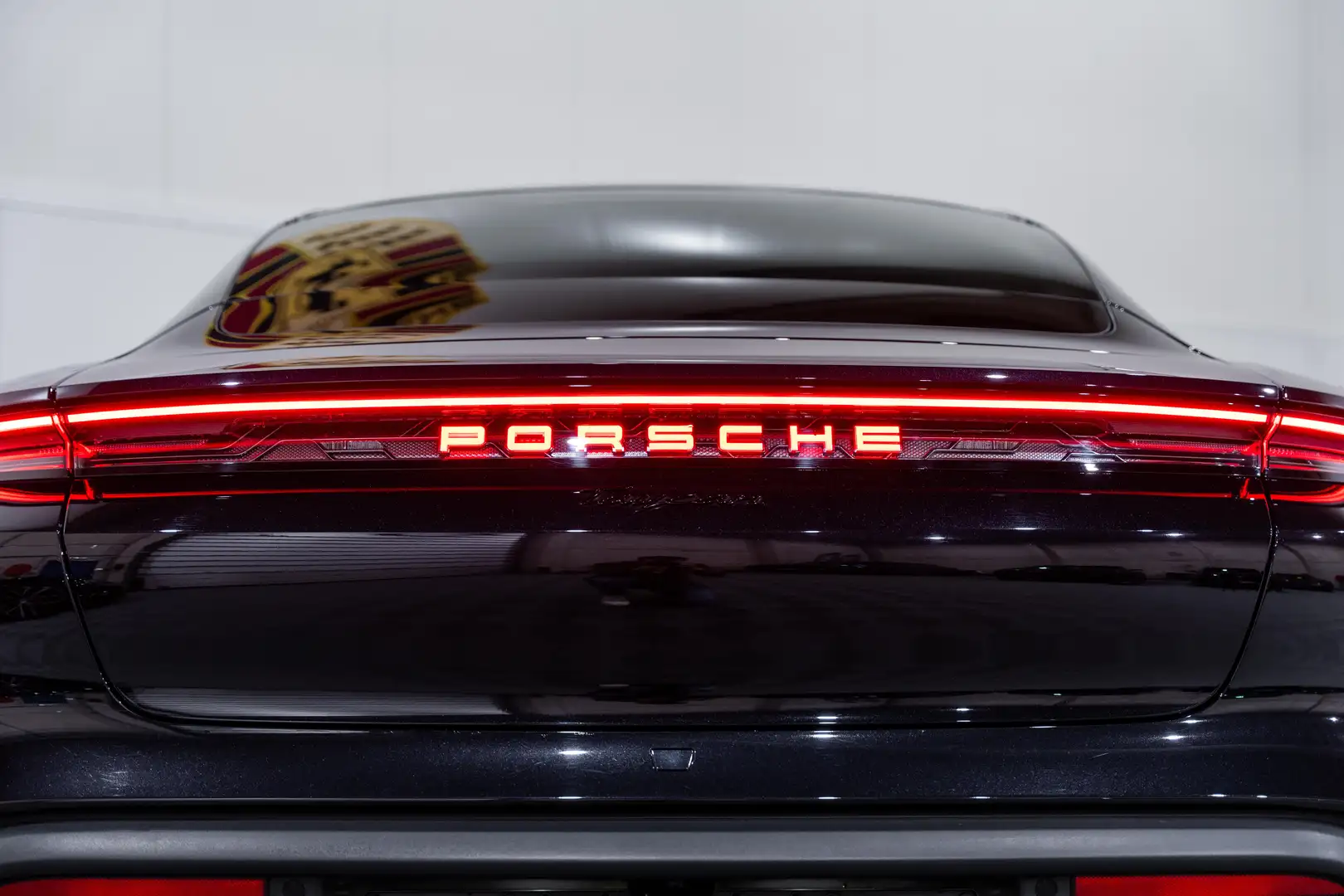 Porsche Taycan FACE LIFT Perf Batt+/Head Up/21inc/Sport Chrono Zwart - 2