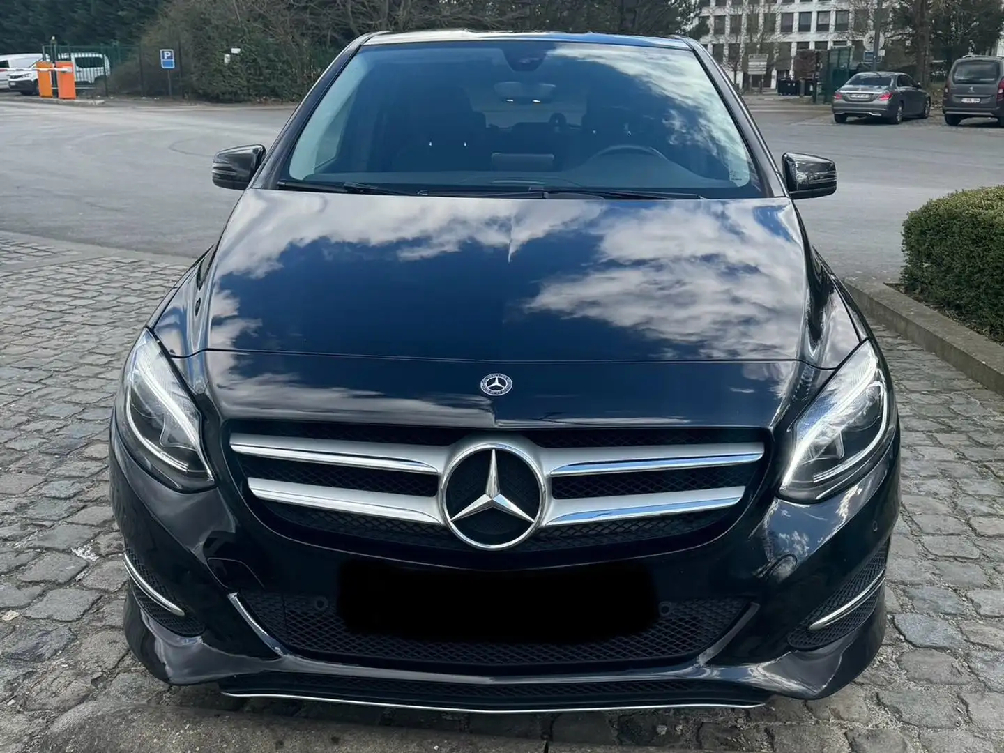 Mercedes-Benz B 180 d BE Edition Zwart - 1
