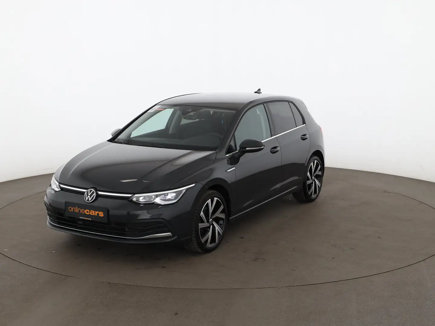Volkswagen Golf VIII 1.5 TSI Style LED RADAR R-CAM ASSIST Grau - 2