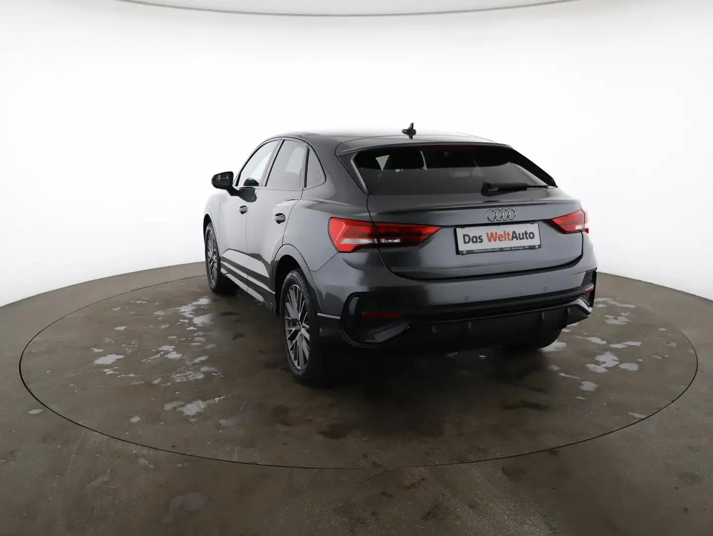 Audi Q3 35 TFSI S line Grau - 2
