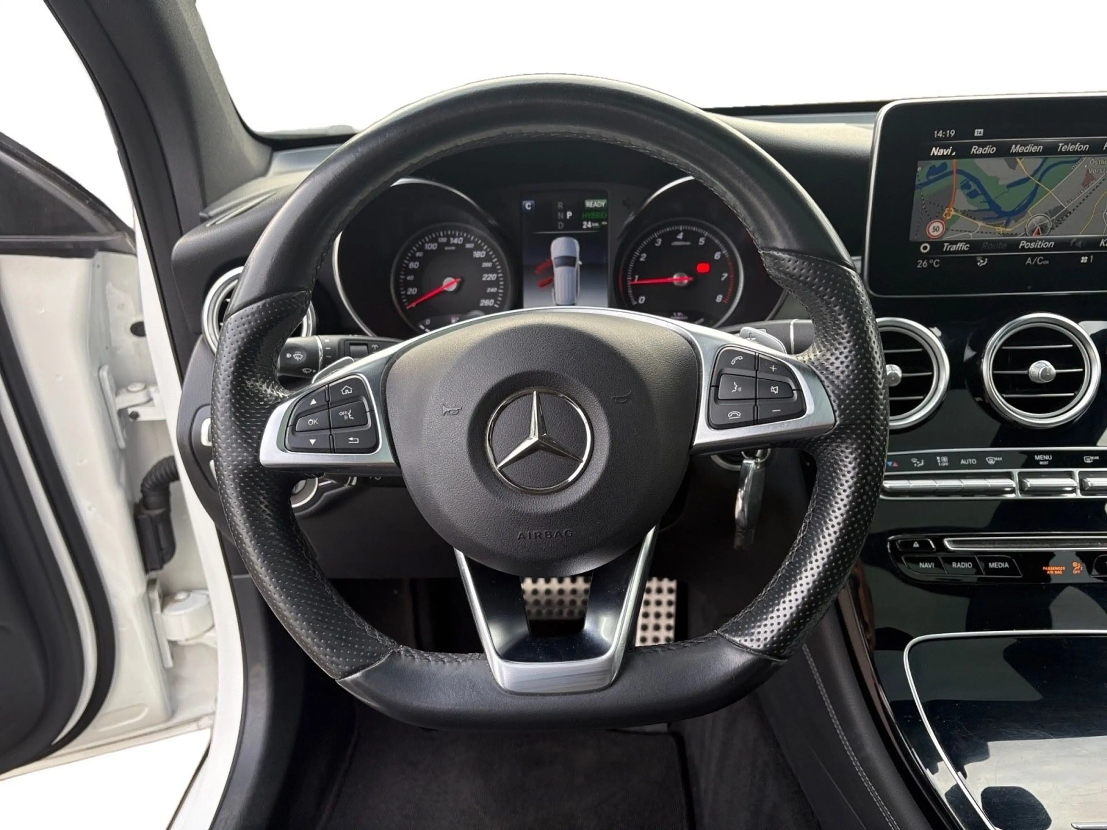 Mercedes-Benz GLC 350 4Matic AMG-Line — photo 13