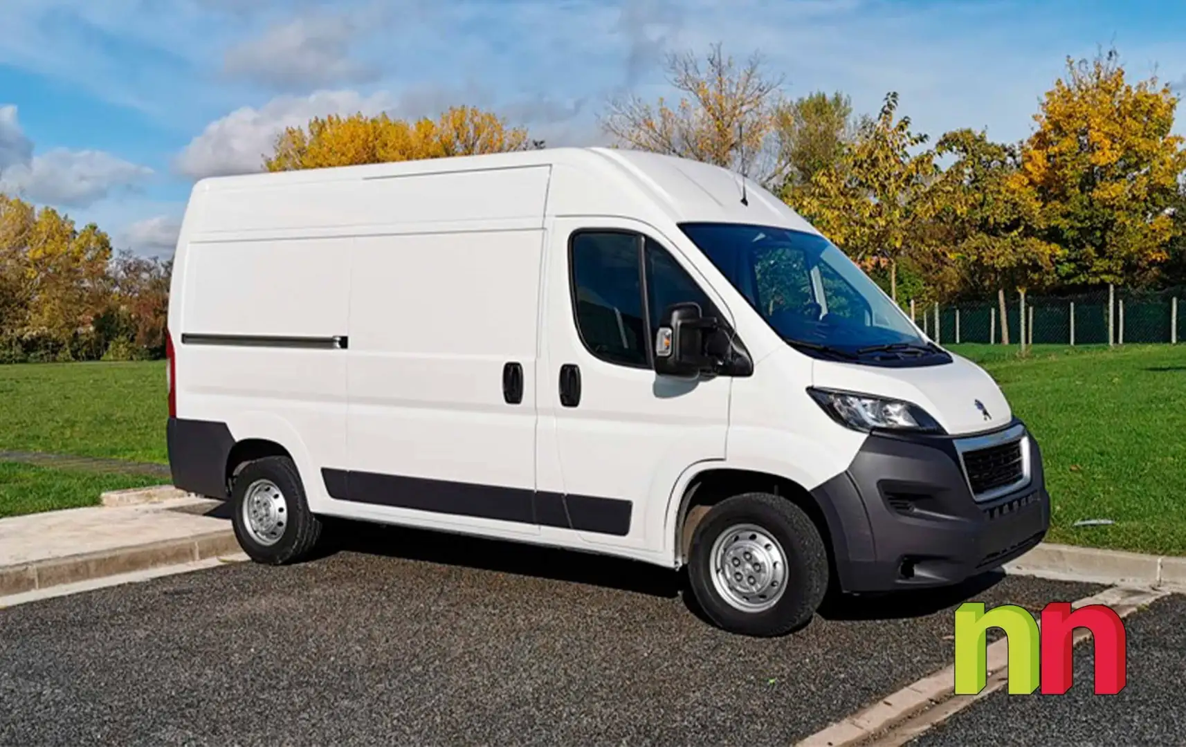 Peugeot Boxer Furgón 2.2BlueHDI 333 L2H2 S&S 140 Blanco - 2