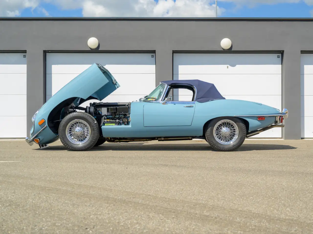 Jaguar E-Type SERIE 2 | MATCHING NUMBERS | RESTAURATION COMPLETE, foto 4