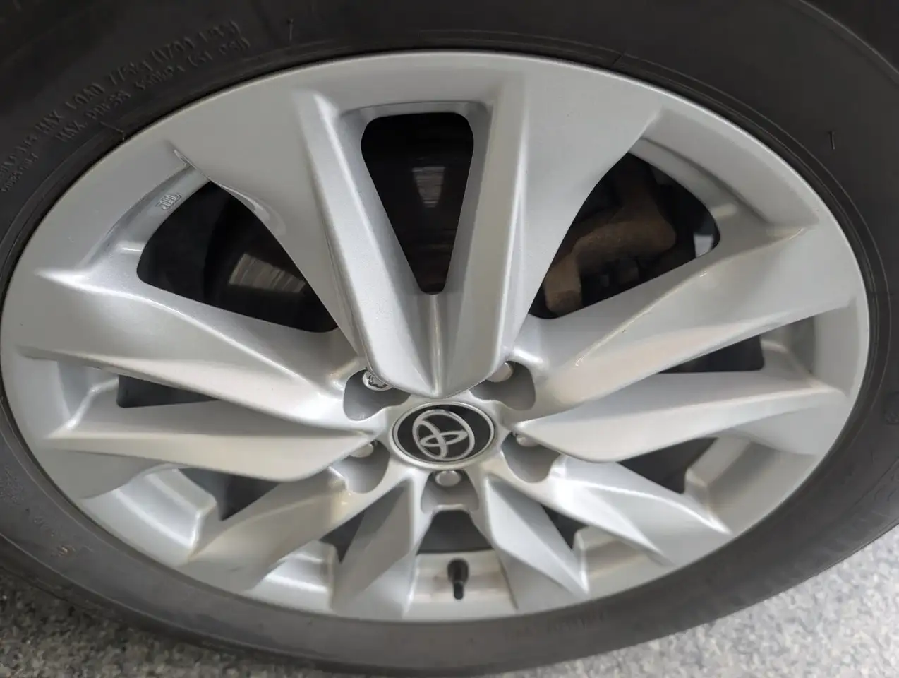 Toyota Corolla Cross photo Toyota Corolla Cross