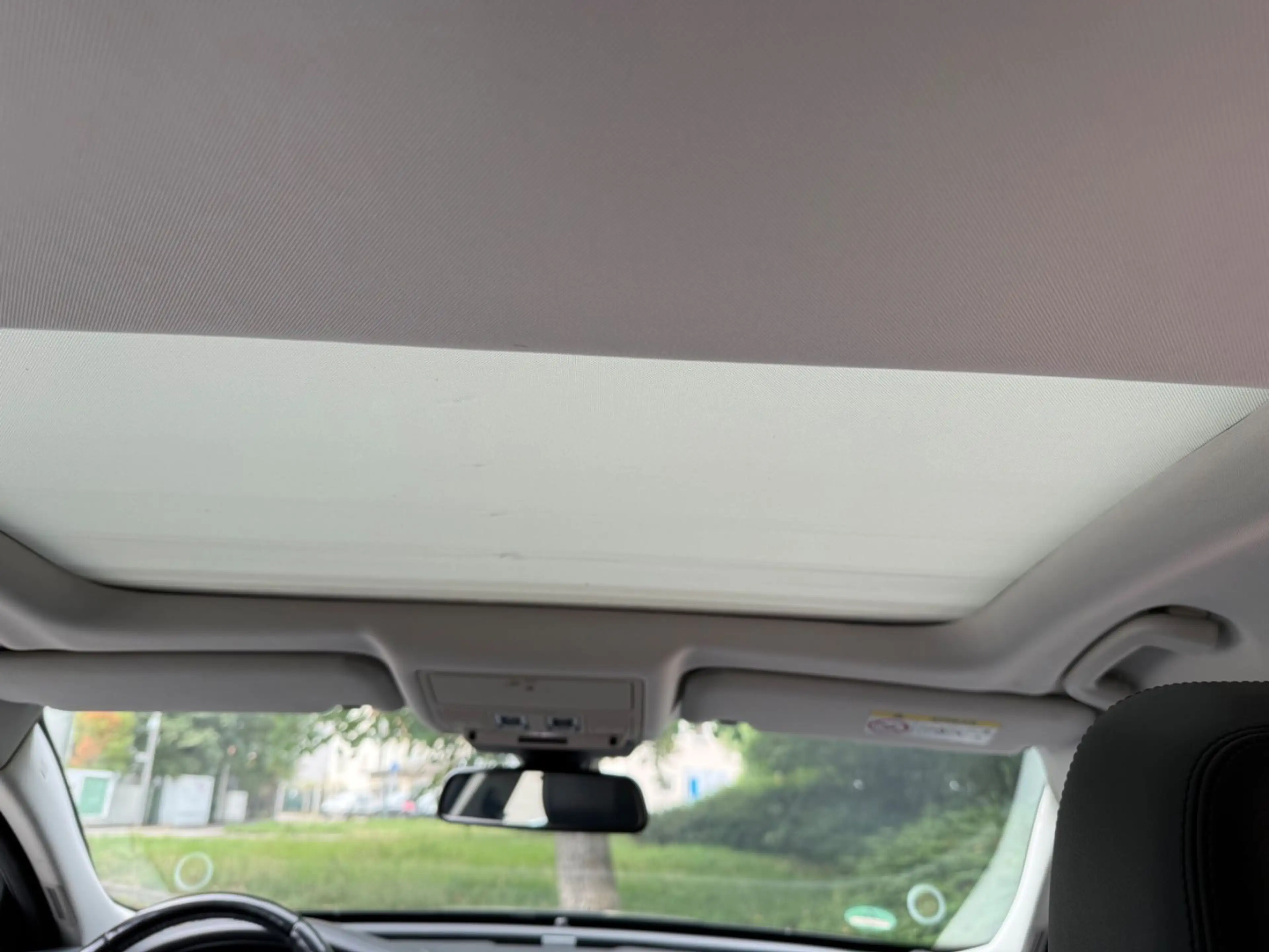 Jaguar XF Portfolio 25T AWD — photo 9