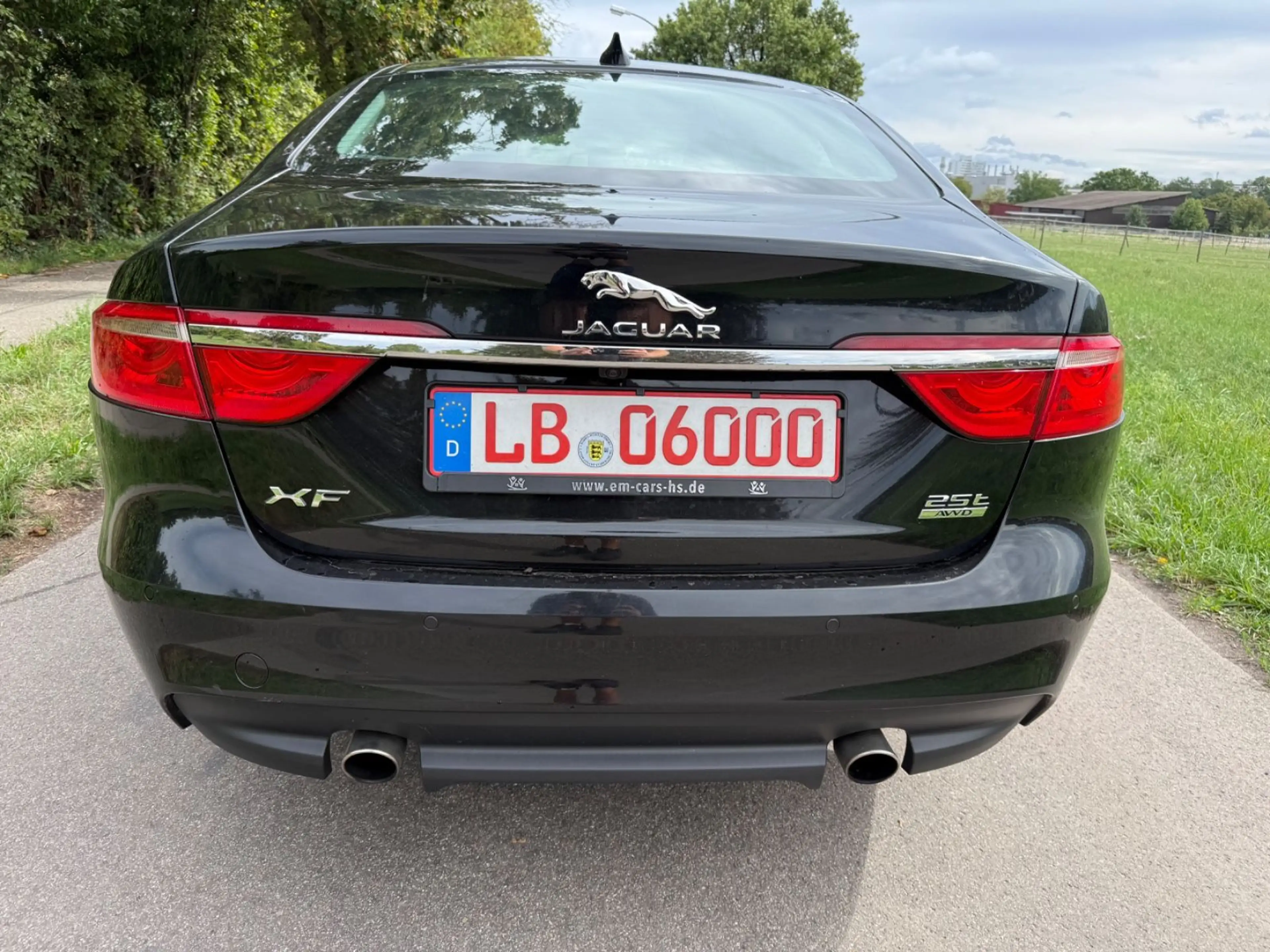 Jaguar XF Portfolio 25T AWD — photo 12