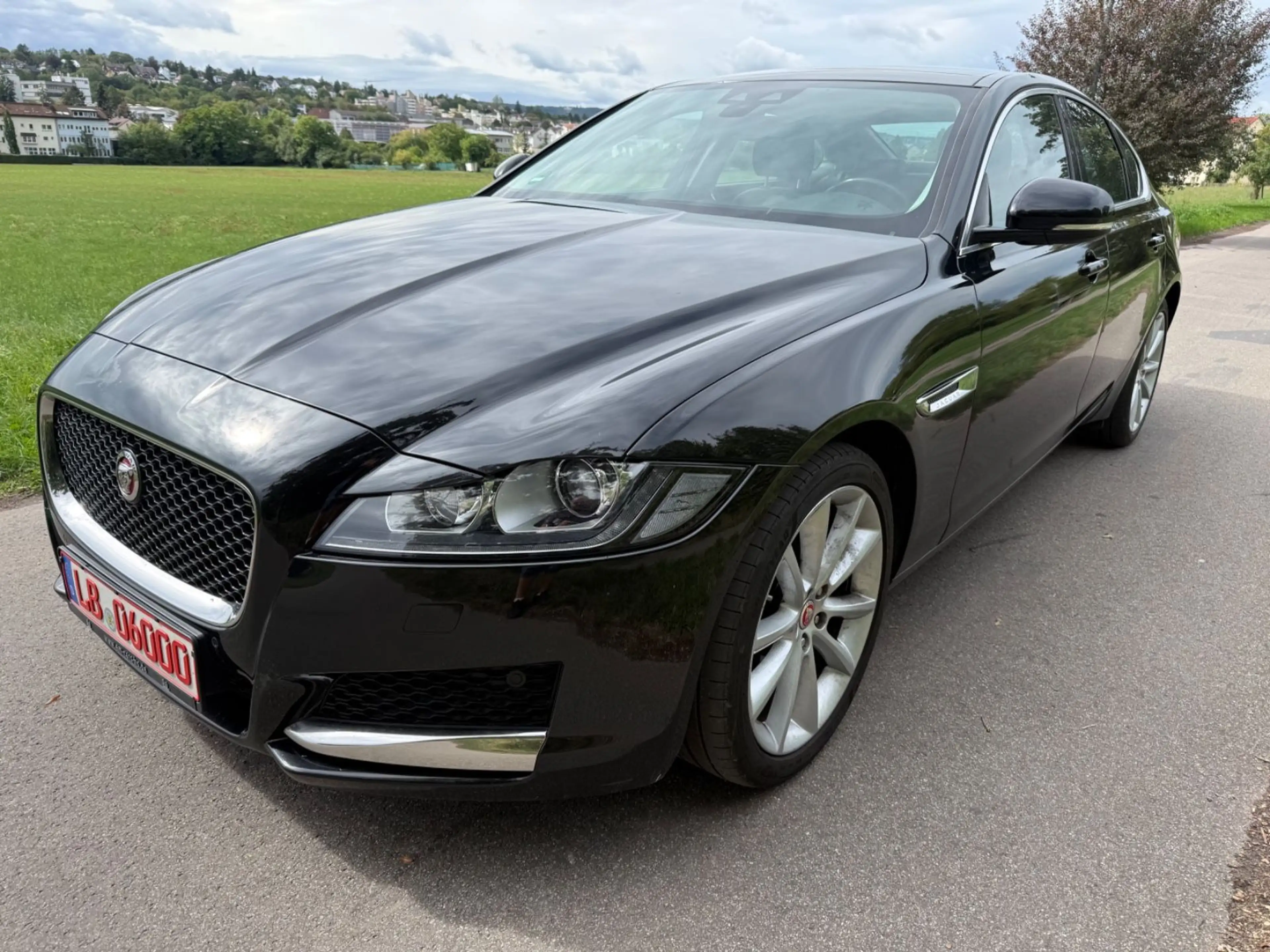 Jaguar XF Portfolio 25T AWD