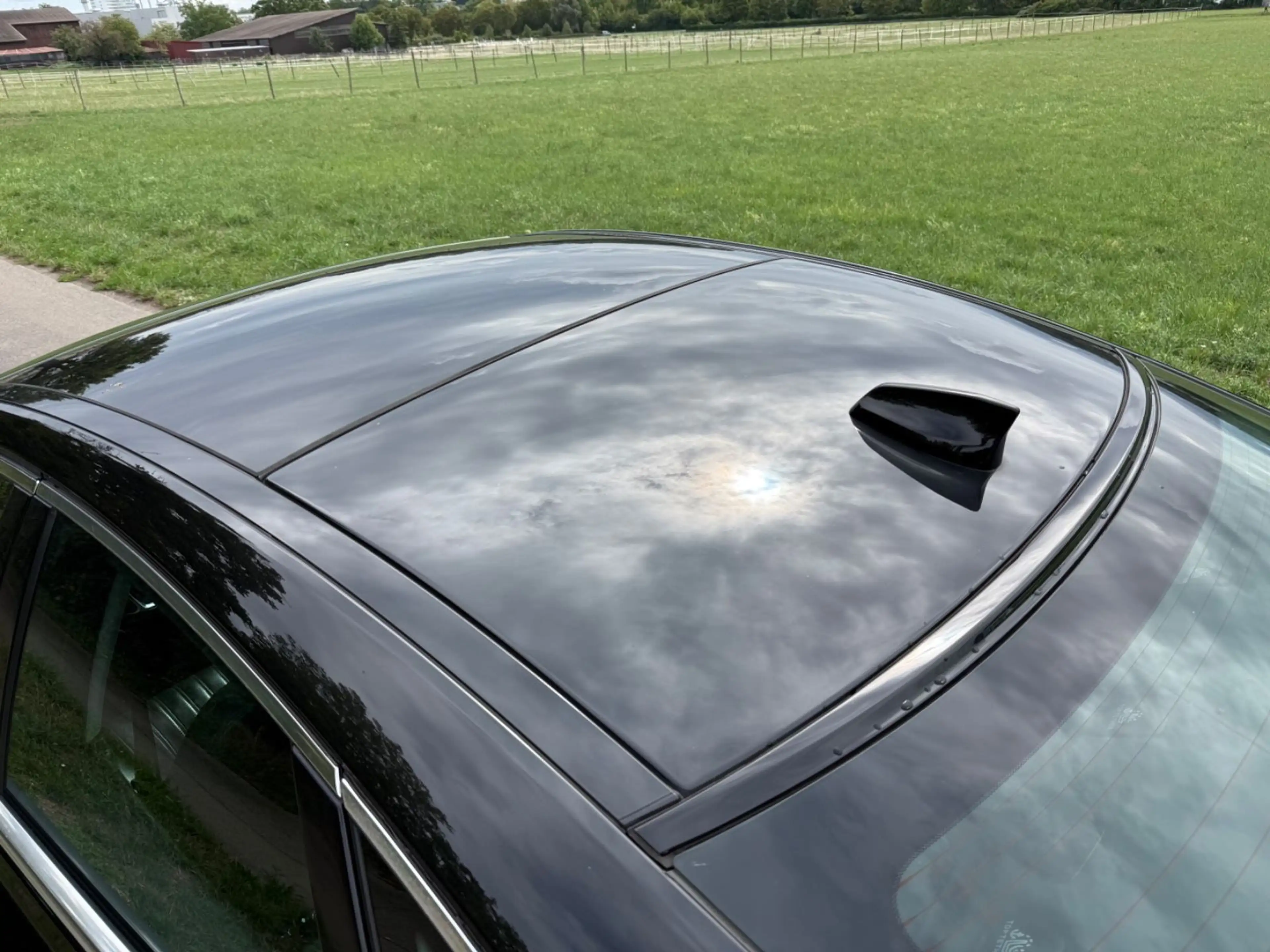 Jaguar XF Portfolio 25T AWD — photo 15