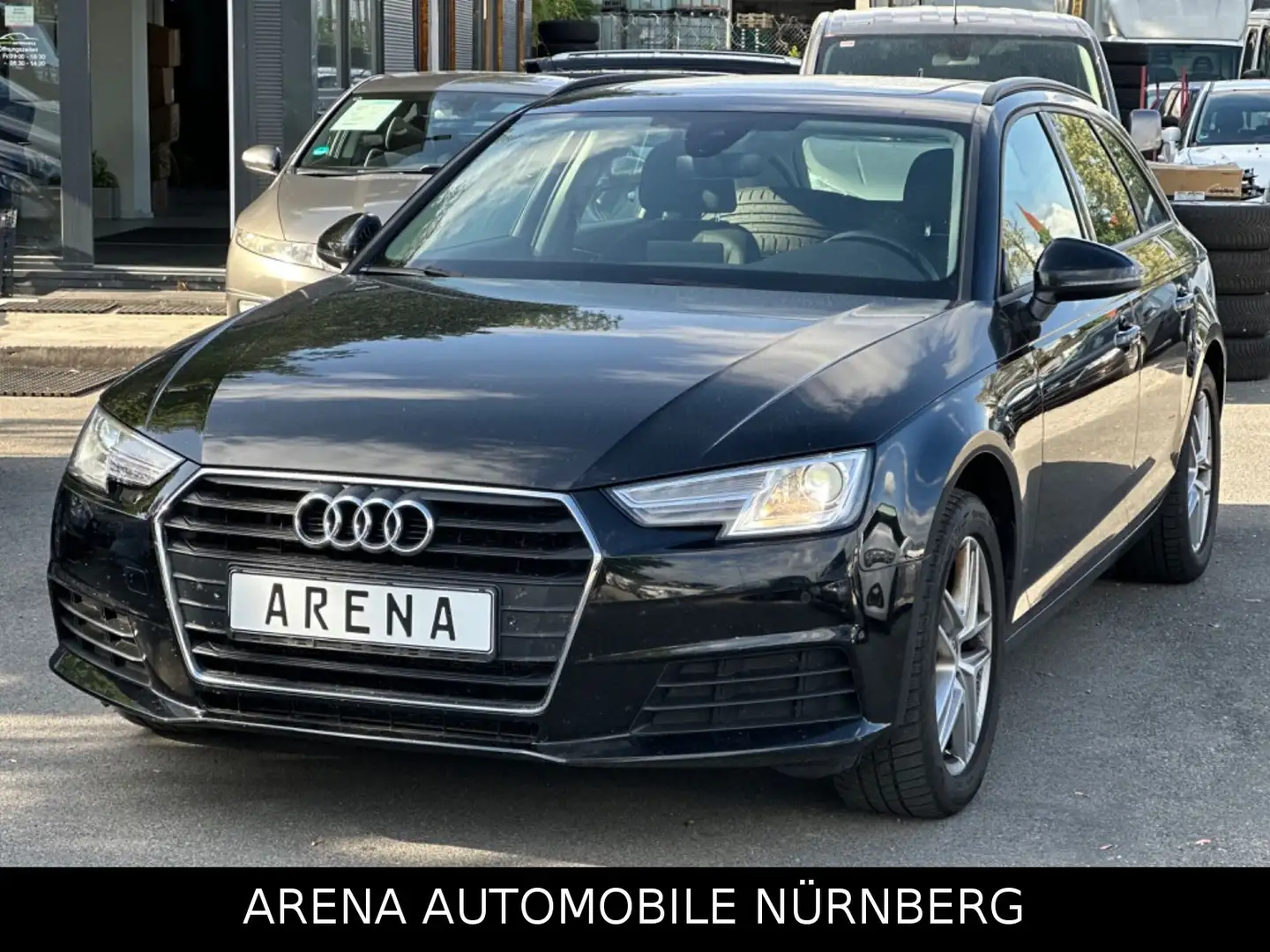 Audi A4 Avant 2.0 TDI*Bi-Xenon*Panorama*Navi*Alu*Pdc Zwart - 1