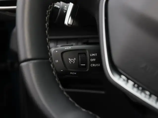 Peugeot 3008 view 14