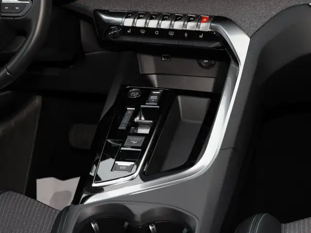 Peugeot 3008 view 9