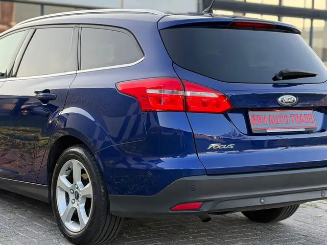 Ford Focus view 6