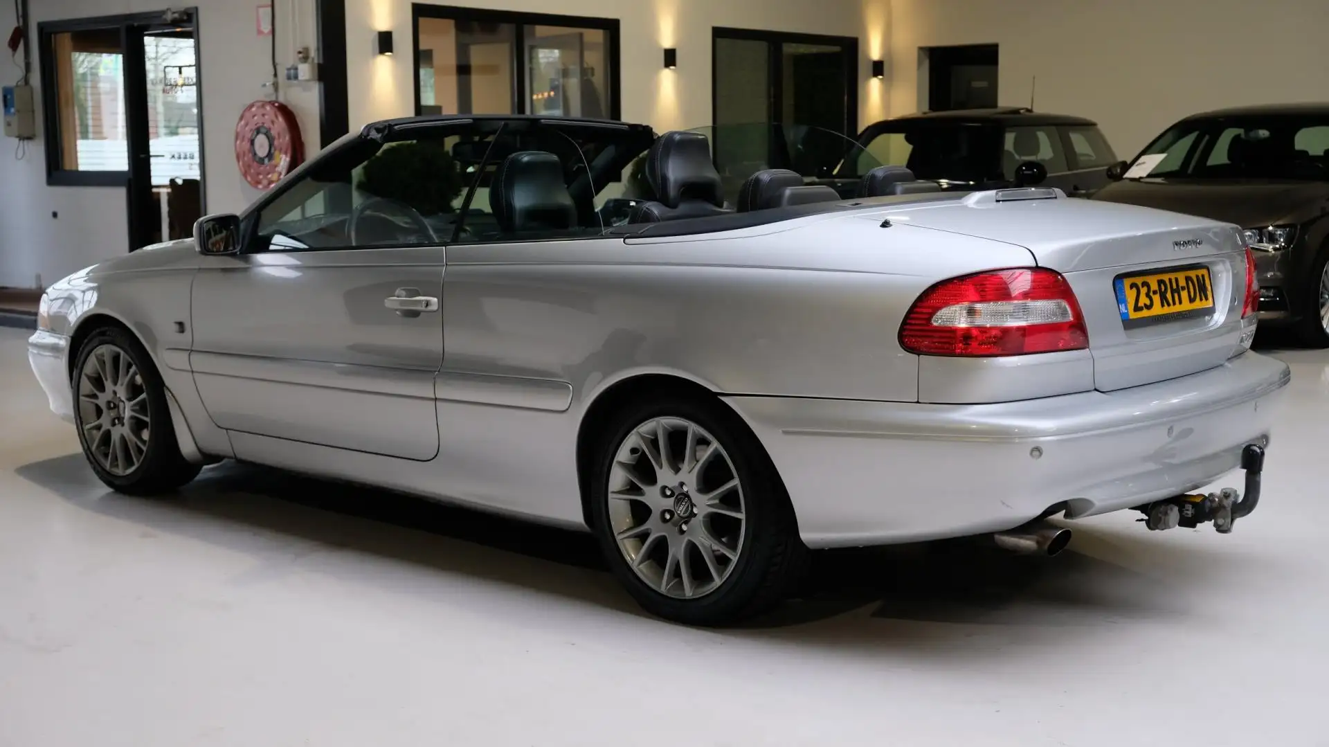 Volvo C70 Convertible 2.0 T Tourer Black Automaat Cruise Led Szary - 2