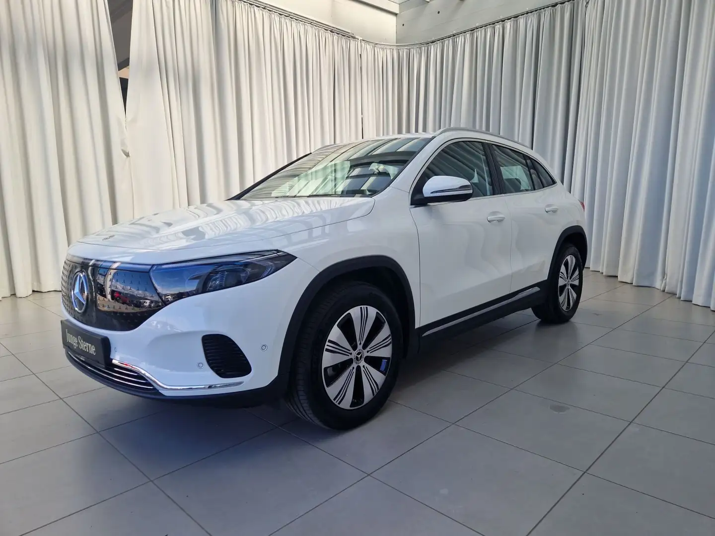 Mercedes-Benz EQA 250 + 2xKlima 360 AUT Fernlichtass. Kam. LED Weiß - 2